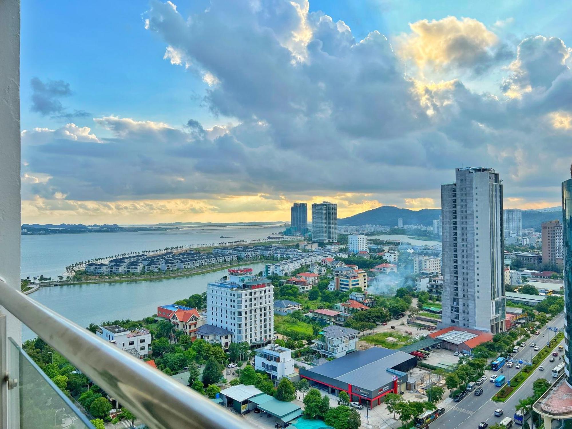 Halong Luxury Apartment Ha Long Exterior photo