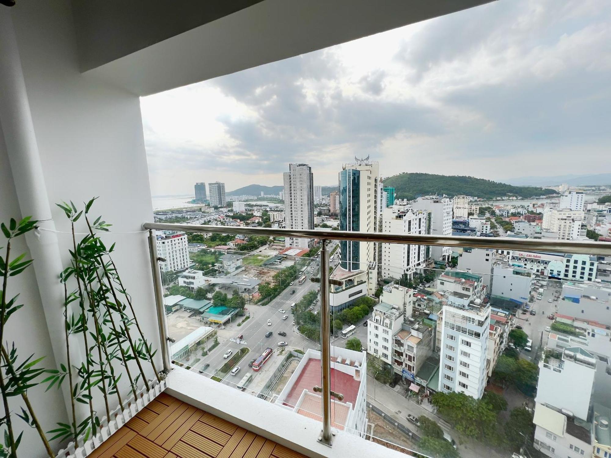 Halong Luxury Apartment Ha Long Exterior photo